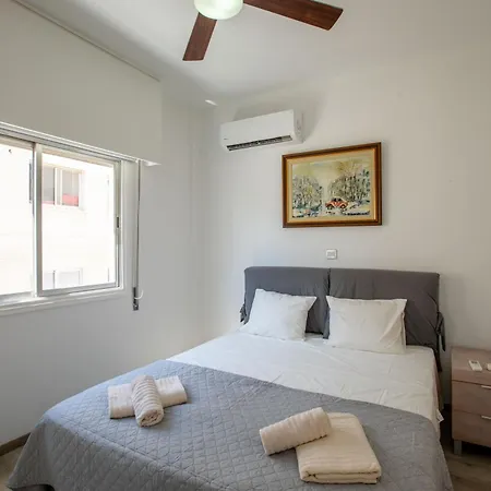 Appartement Neapolis Spacious Quiet Near