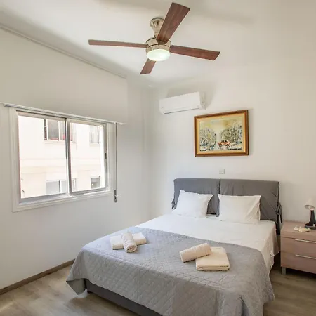 Neapolis Spacious Quiet Near Appartement Limassol