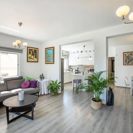 Neapolis Spacious Quiet Near Limassol