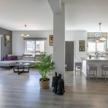Neapolis Spacious Quiet Near * Limassol