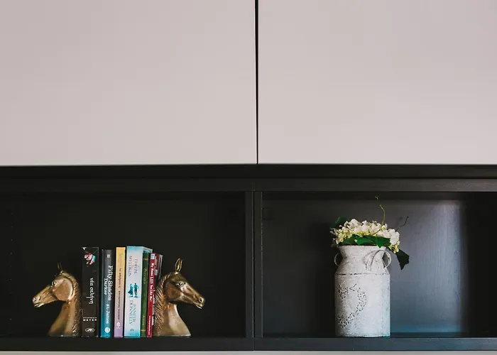 Neapolis Spacious Quiet Near Lemesos