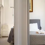 아파트 Neapolis Spacious Quiet Near *