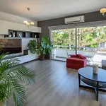 아파트 Neapolis Spacious Quiet Near 레메소스