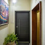 Neapolis Spacious Quiet Near * 레메소스