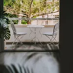 아파트 Neapolis Spacious Quiet Near *