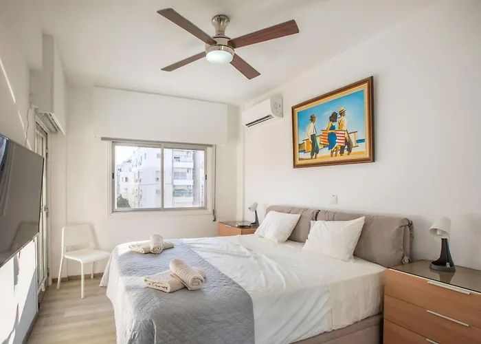 Appartamento Neapolis Spacious Quiet Near Limisso